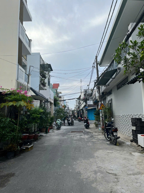 Nhà  Trung Mỹ Tây , Q.12