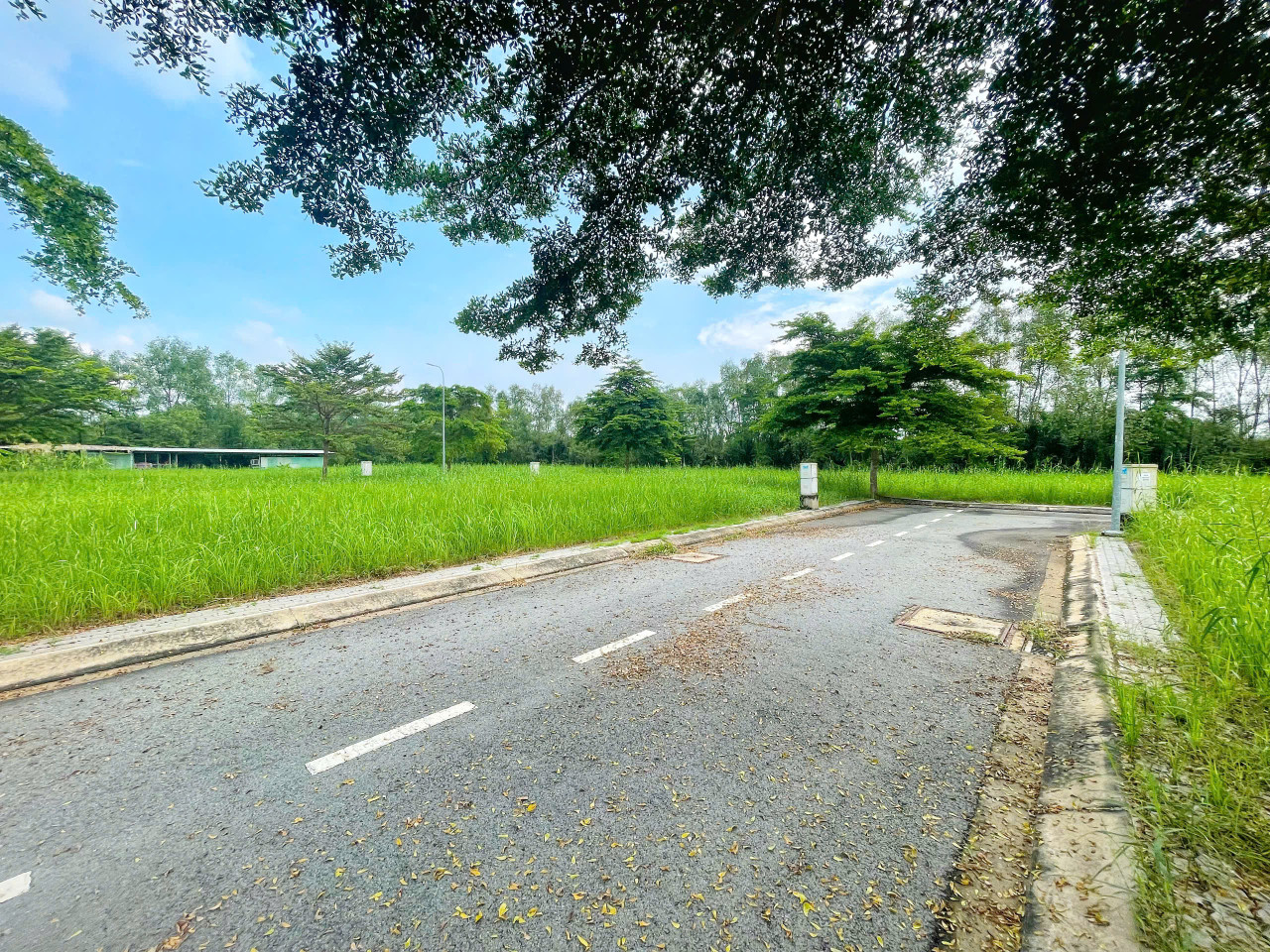 BÁN ĐẤT KDC GIA LONG RIEVERSIDE, ĐƯỜNG 8M, SỔ RIÊNG, 86.4M2, GIÁ 5.45 TỶ