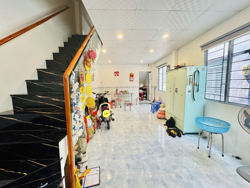 BÁN NHÀ 3 TẦNG, 50M2 cách Hoàng Sa 10m, NGÕ NGUYỄN VĂN NGUYỄN, QUẬN 1 - GIÁ 9.6 TỶ - SỔ ĐỎ