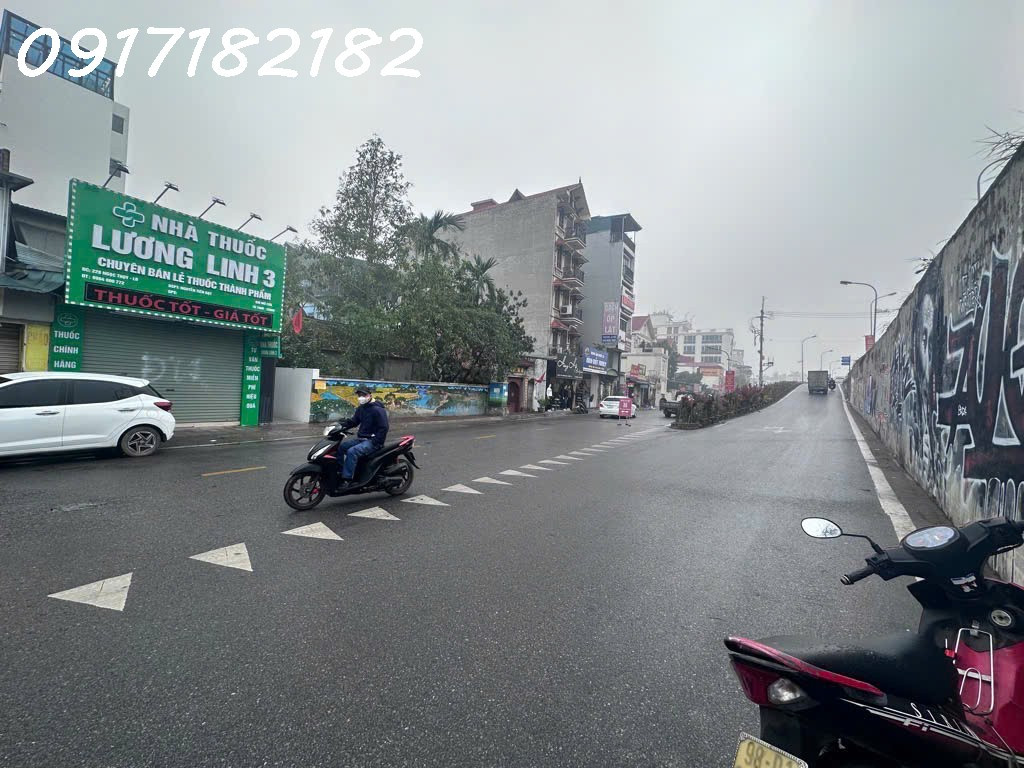 SIÊU HIẾM VỊ TRÍ VÀNG NGỌC THỤY LONG BIÊN. -HAI BƯỚC RA Ô TÔ TRÁNH THOÁNG TRƯỚC SAU  THANG MÁY