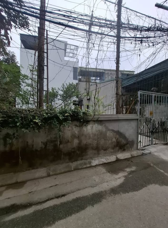 Siêu Hiếm. Đất ngõ 405 Ngọc Thụy 37m oto, kd nhỏ, chỉ 3t5 có tl. LH 0936123469