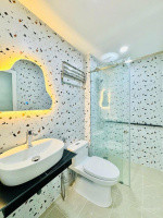 Sang tên ngay Chỉ 3tỷ5.Nhà 48m2 hẻm oto Lê Trực gần chợ Hoàng Hoa Thám. Xây3 lầu đúc, sổ sẵn