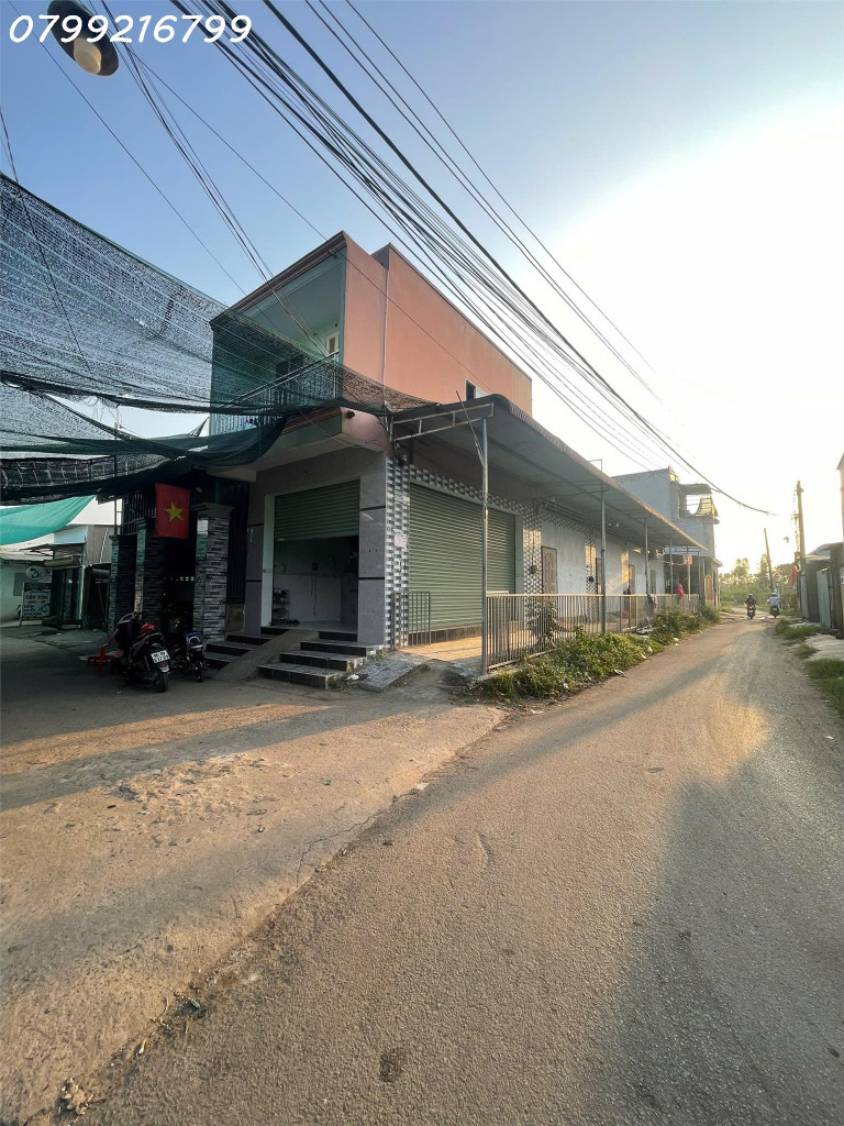 Bán gấp dãy trọ lô góc hai mặt tiền ấp 1 sông trầu gần kcn Bàu Xéo, chợ Trảng Bom trọn sổ 2 tỷ 6. LH 0799 216 799 em Trinh.