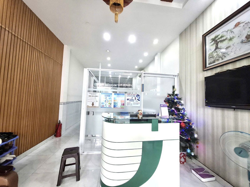 Nhà Đẹp Hẻm Xe Tải, 4 tầng đúc, Cách Mạng Tháng 8, Tân Bình, 4.1x26m, 100m2, nhỉnh 18 tỷ TL