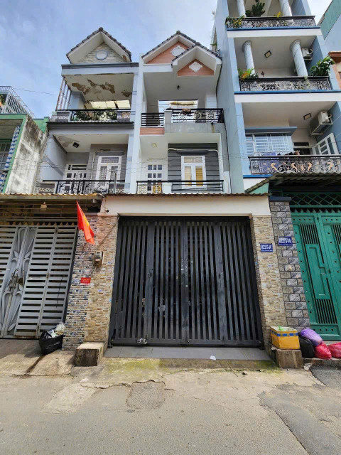 Nhà hẻm Hương Lộ 2, Bình Trị Đông A ,dt 72m2 2 lầu 4pn 3wc giá 6,3 tỷ