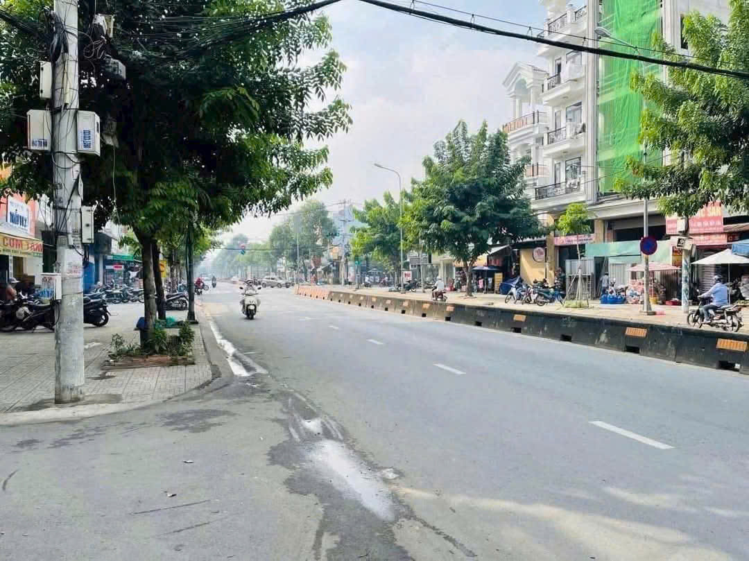 Bán đất có nhà C4 cũ (5x20) Mặt Tiền Đường Lê Thị Riêng. P. Thới An Quận 12