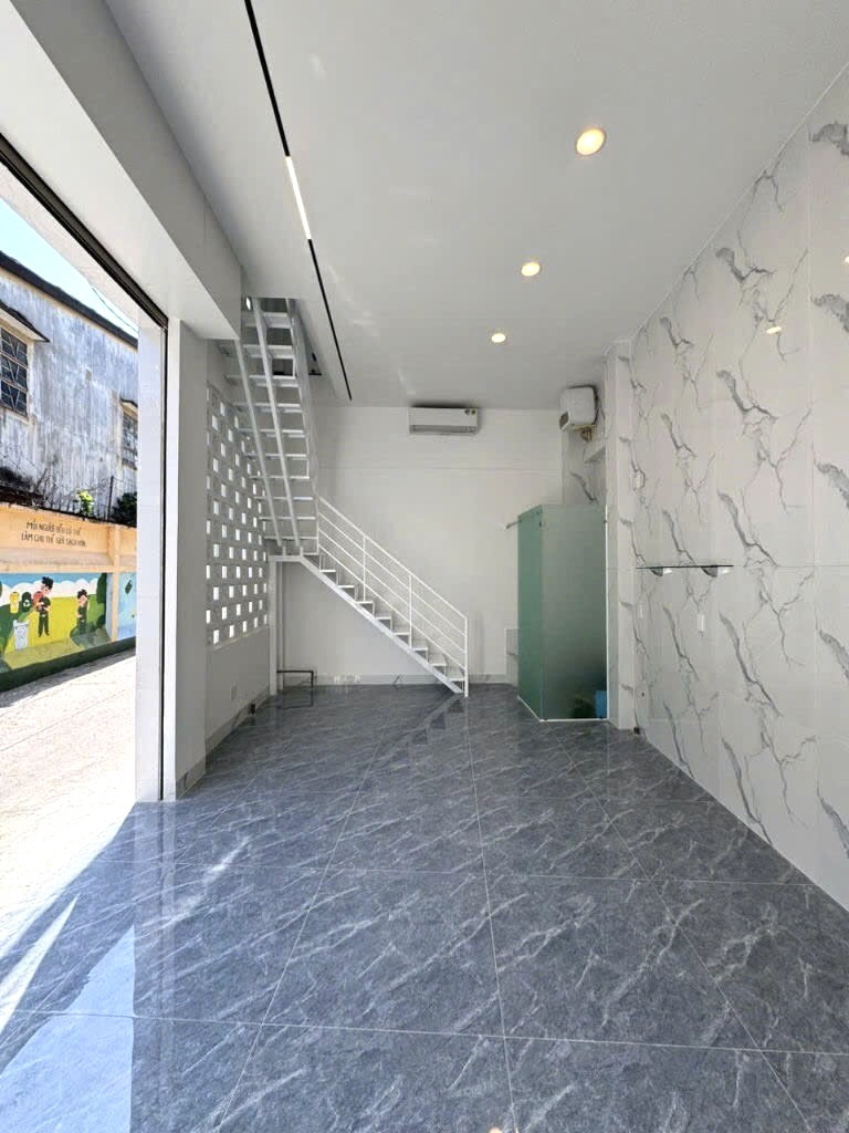 Bán nhà quận 6 - Gần vòng xây phú lâm - Hẻm xe hơi tới nhà - Nhà mới ở ngay 3,9 tỷ