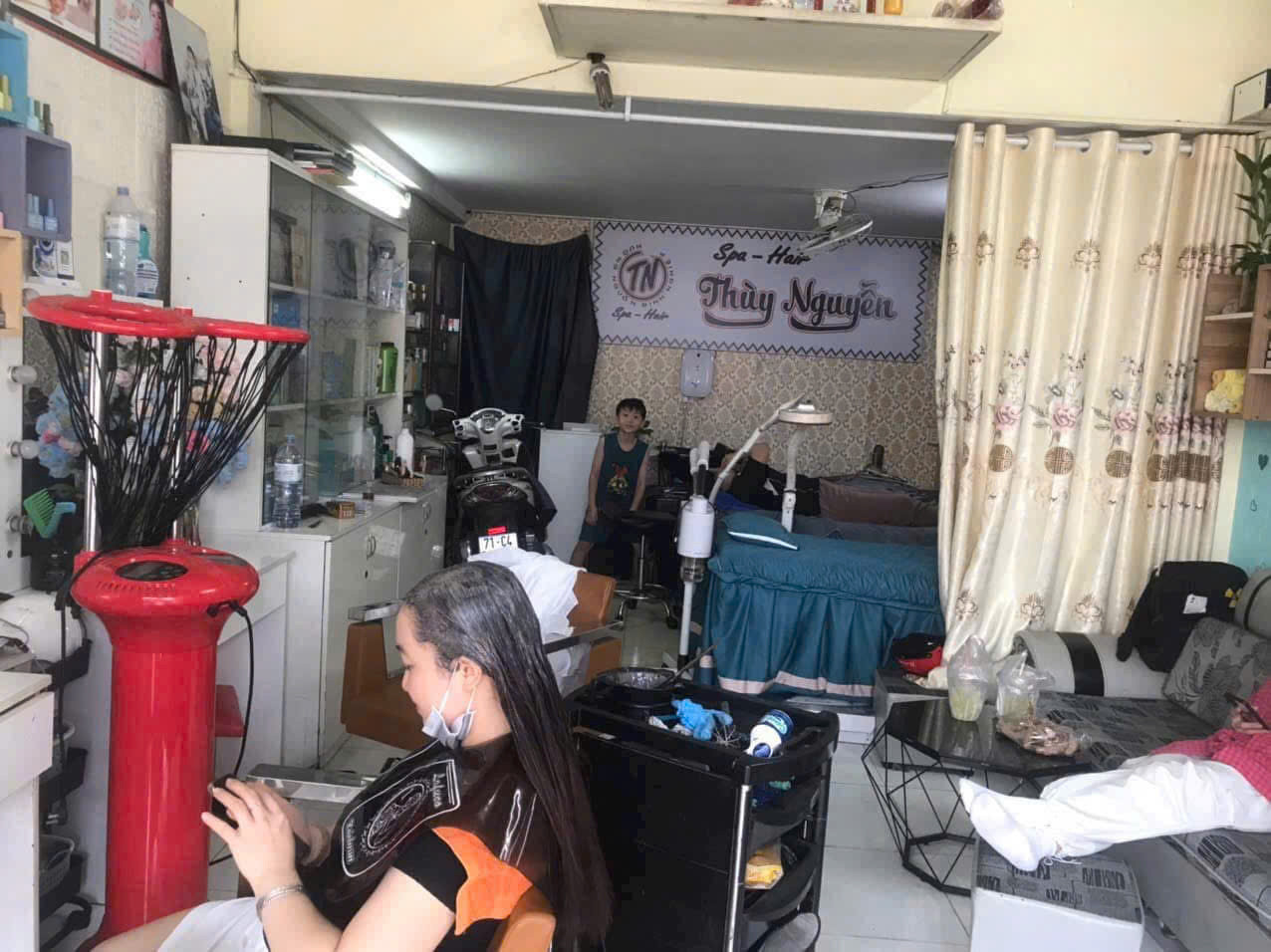 Cần sang gấp Salon tóc - spa tại phường Hiệp Thành, quận 12