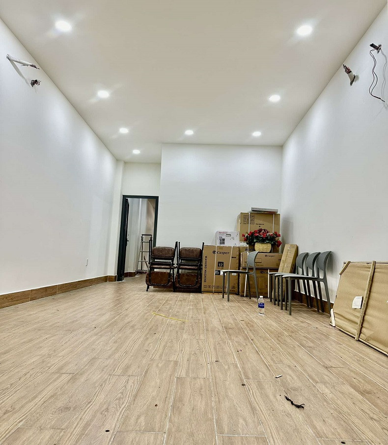 Bán CHDV hẻm 6m, Hồ Bá Kiện, P15, Q10, 66m2, 4 tầng thang máy, thu nhập 80tr/tháng