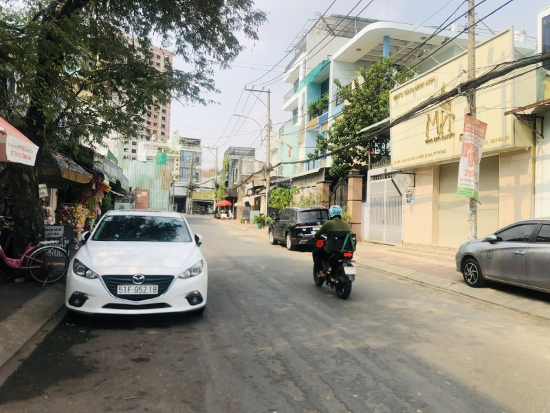 Bán Đất Mặt Tiền Hồ Bà Phấn, 255m2, Ngang  Khủng 12M, Phước Long A- T.p Thủ Đức