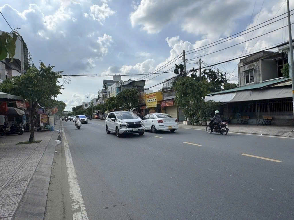 31 Đường Hồ Bá Phấn 198 1 5.9 35 16.8Tỷ Phường Phước Long A TP Thủ Đức