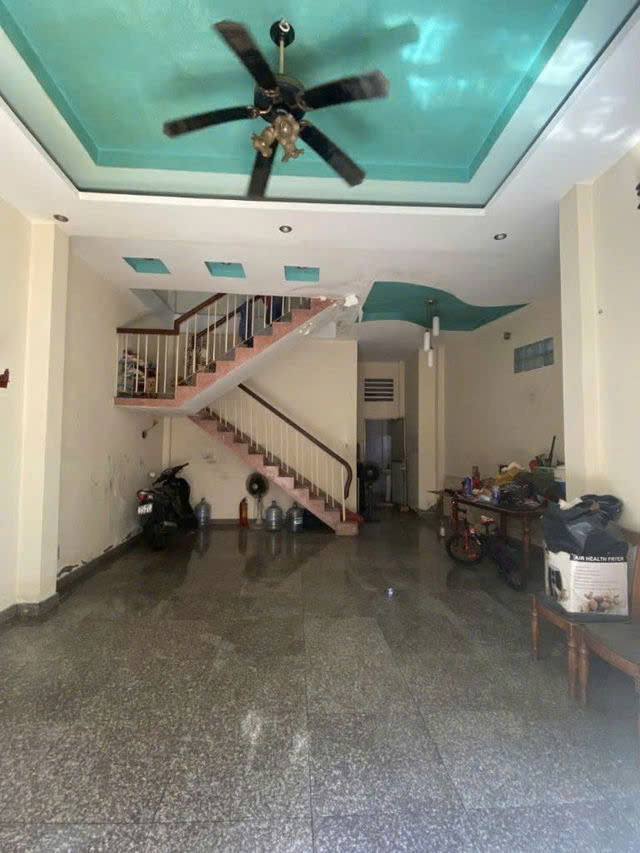 GIÁ MỀM NHẤT PHÚ NHUẬN 12.5 TỶ - Hồ Biểu Chánh - HXH HỒ BIỂU CHÁNH - NGUYỄN VĂN TRỖI. KHU CÁN BỘ DÂN TRÍ CAO - NHIỀU CÂY XANH - NGHỆ SỸ Ở.- Diện tích: 4,5m x 14m-4 tầng BTCT ,4 phòng ngủ - TEL: 077 888 5818 CHUYÊN BĐS SÀI GÒN