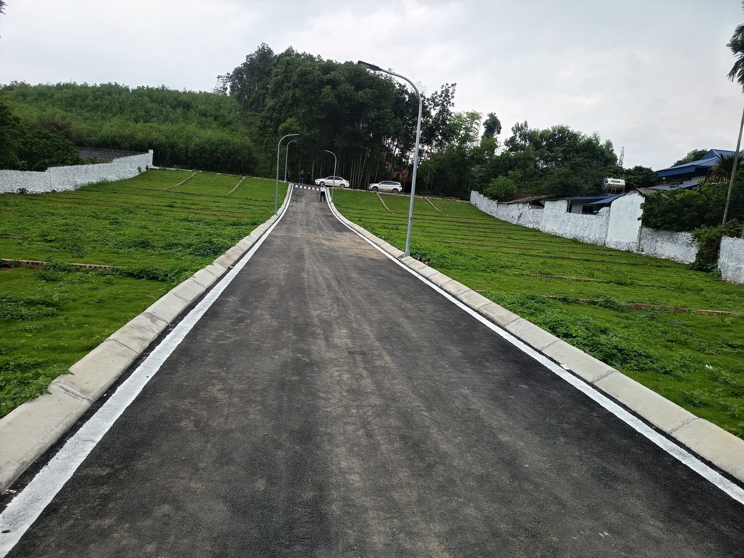 🔥🔥🔥 Chỉ cách Hà nội khoảng 1 h di chuyển, có ngay lô đất nhỉnh 400 triệu full thổ cư, sỏi hồng sang tên ngay 💥💥💥