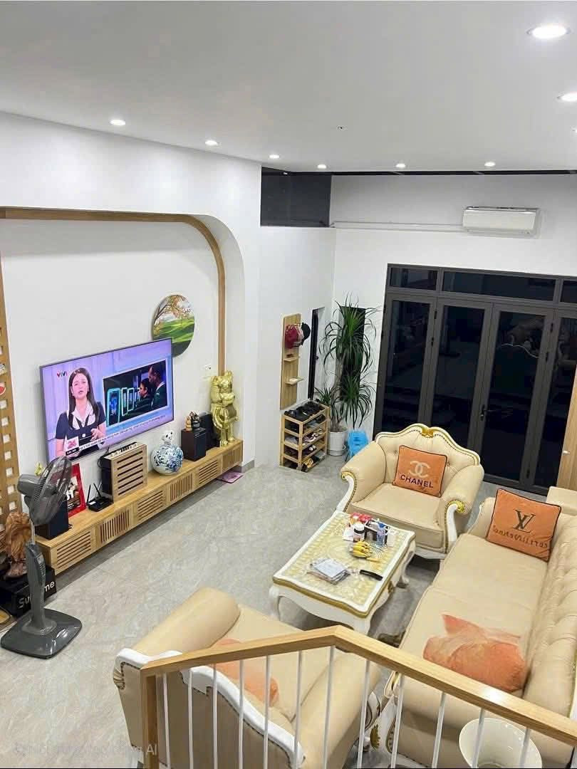🔥🔥🔥 CỰC SỐC – CHỦ CẦN TIỀN GẤP, GIẢM NGAY 500 TRIỆU 🔥🔥🔥
🏡 BÁN NHÀ TĐC HỒ ĐÁ – SỞ DẦU, HỒNG BÀNG, HẢI PHÒNG