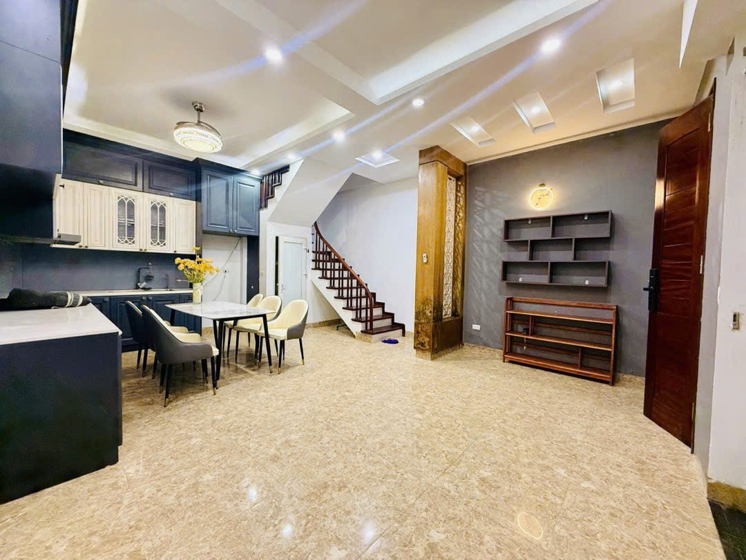 Bán nhà Hồ Đắc Di , Nam Đồng 6 tầng, MT 5,3m, ở ngay ( Thông tin Thật )