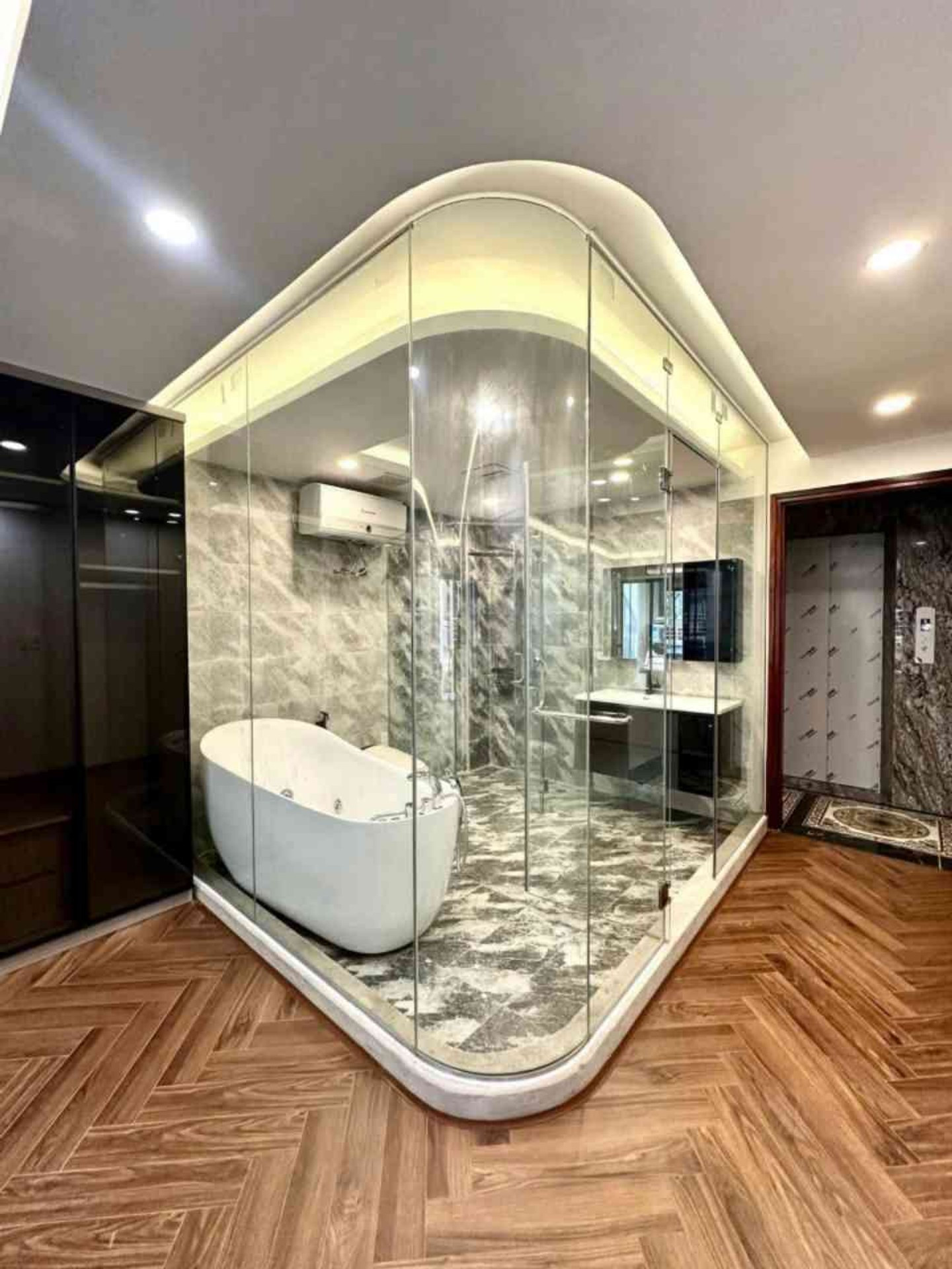 Bán nhà 52m² full thổ cư ngang 4,1m giá 26.5 tỷ tại Đường  Hồ Đền Lừ Phường Tương Mai