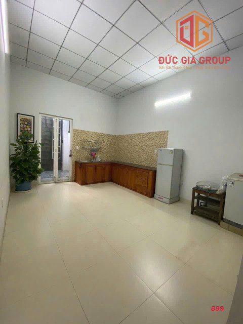 Bán nhà cấp 4 sổ hồng thổ cư ngay UBND phường Tân Phong, 120m2 giá chỉ 3,5 tỷ!