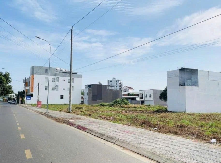 Đất thổ cư  sổ sẵn  mua CC ngay