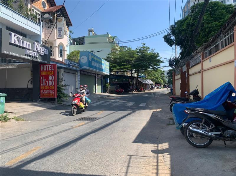 Bán nhà mặt phố Hồ Tùng Mậu, Dĩ An, 156m², 7.5 tỷ, sổ đỏ