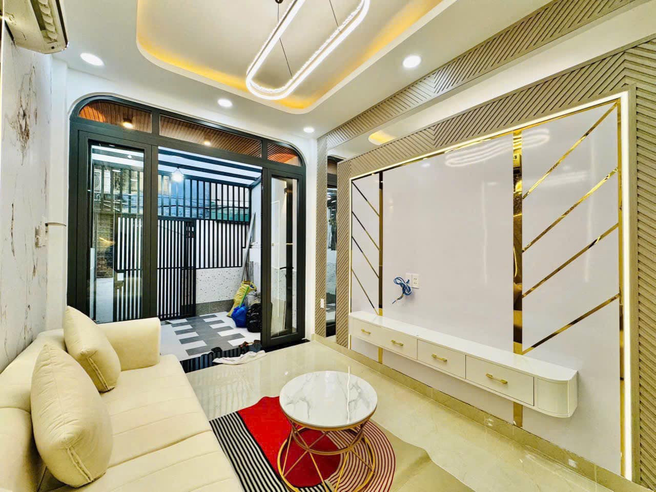 HÀNG HIẾM HỒ TÙNG MẬU – PHÂN LÔ Ô TÔ TRÁNH – THANG MÁY – FULL NỘI THẤT – DÒNG TIỀN 700TR/NĂM – GIÁ ~ 14 TỶ!