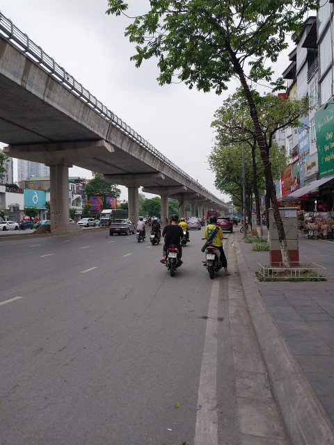 NHÀ LÔ GÓC, 3 THOÁNG DÂN XÂY - CẦU VƯỢT MAI DỊCH - 41,5M2, 7,399 TỶ