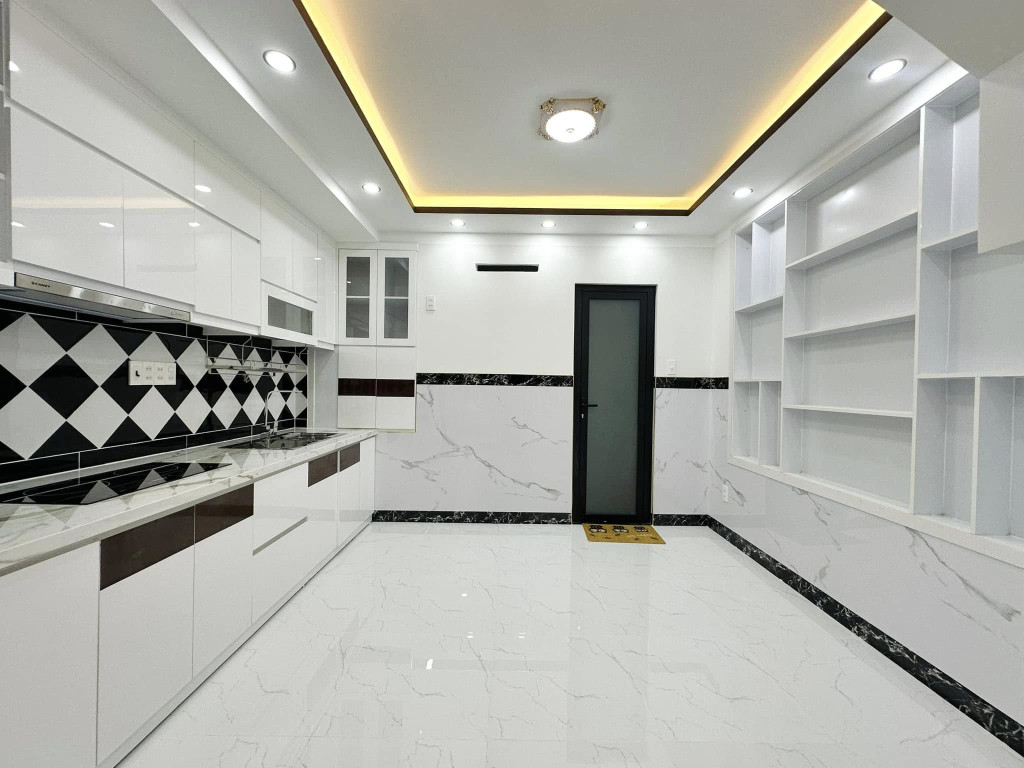 NÓNG!CCMN HỒ TÙNG MẬU,1 NHÀ RA MẶT PHỐ,76M2X7,MT=6M,OTO,THANG MAY,~21TY