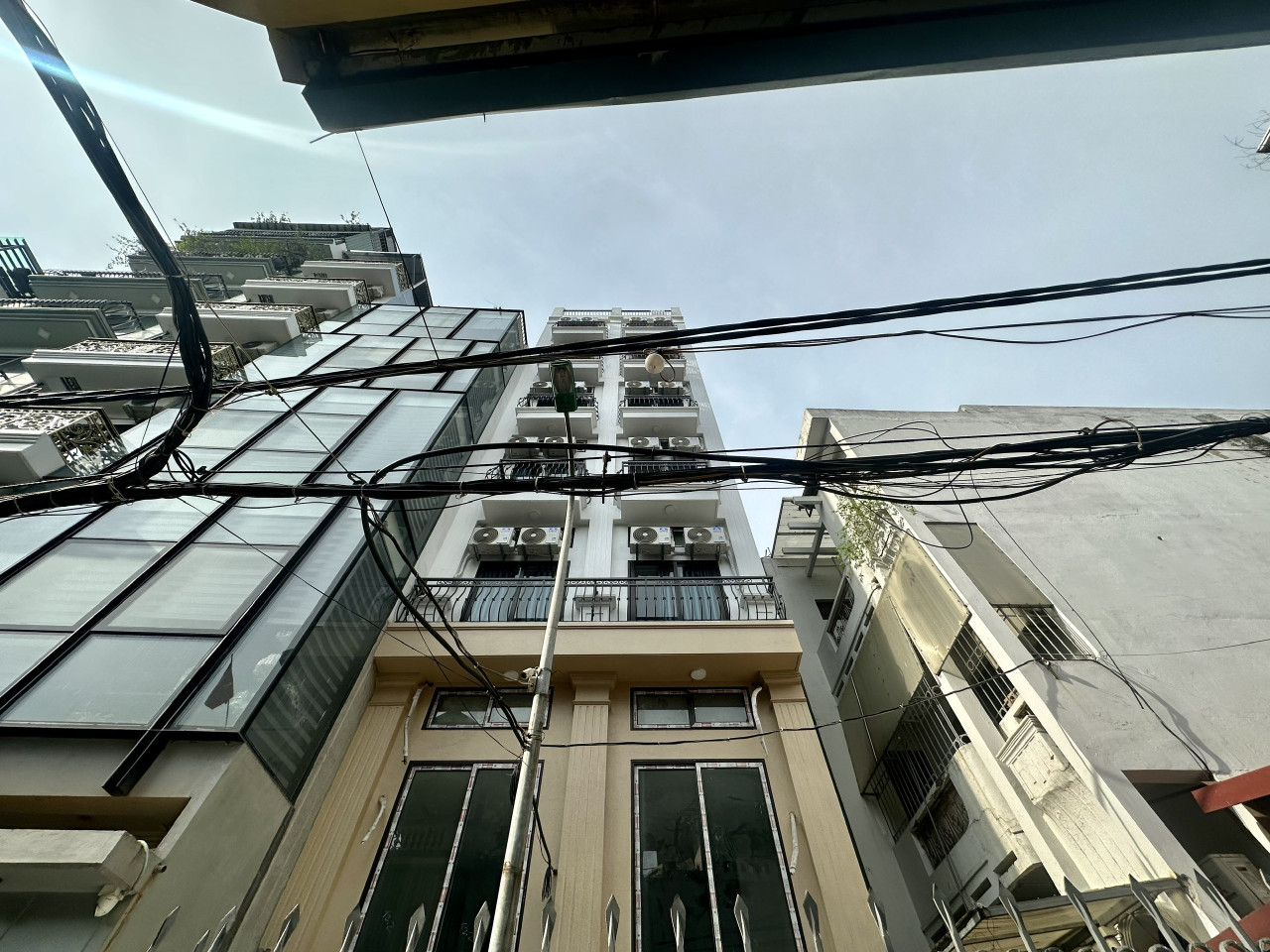 (Tin thật 100%) Bán Apartment 2 mặt tiền 107m2 x 23CH tại mặt phố Hồ Tùng Mậu - Dòng tiền 2 tỷ/năm