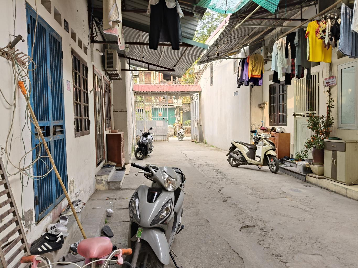 SIÊU PHẨM HIẾM - PHÂN LÔ QUÂN ĐỘI - Ô TÔ 7 CHỖ VÀO - SÁT KHU ĐÔ THỊ GOLDMART CITY