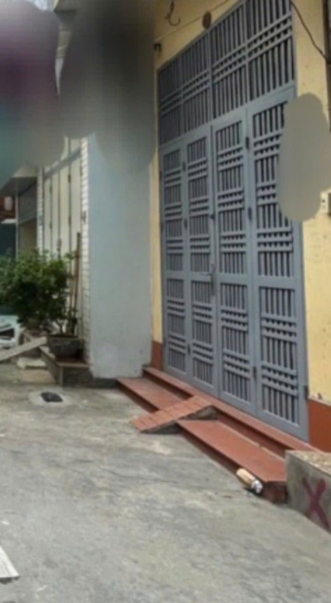 ĐỐNG ĐA- HIẾM CỰC- HƠN 5 TỶ - NHÀ DÂN XÂY ĐẸP - GẦN PHỐ - CÁCH Ô TÔ TRÁNH 25 MÉT - Ở HOẶC ĐẦU TƯ TỐT 
💎Văn Chương ( Khâm Thiên)5.9 tỷ Đống Đa