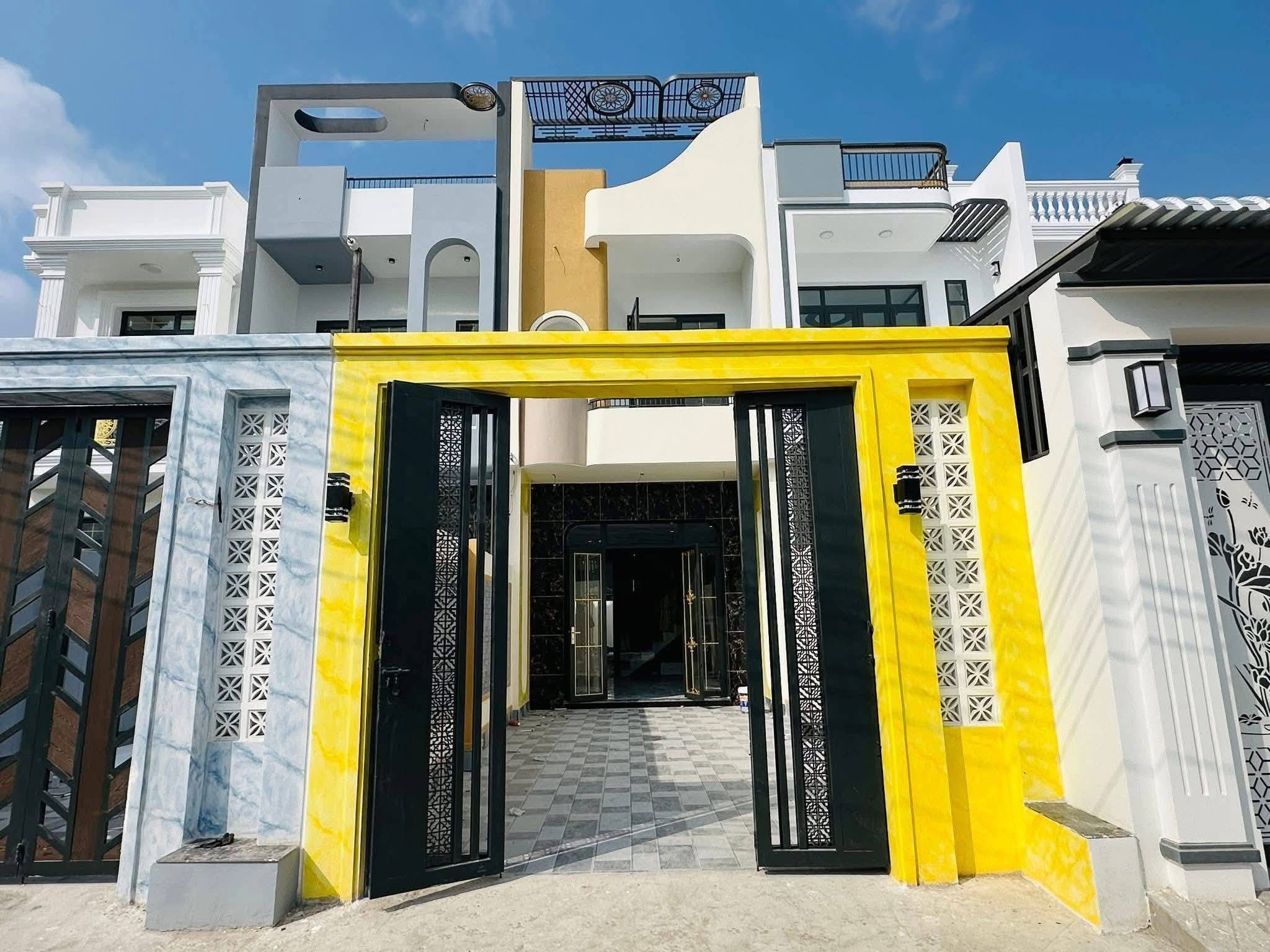Nhà Đẹp Mới Hoàn Thiện 1 Lầu 3PN 3WC - Sổ Hồng Riêng - Tương Bình Hiệp - TDM - Bình Dương