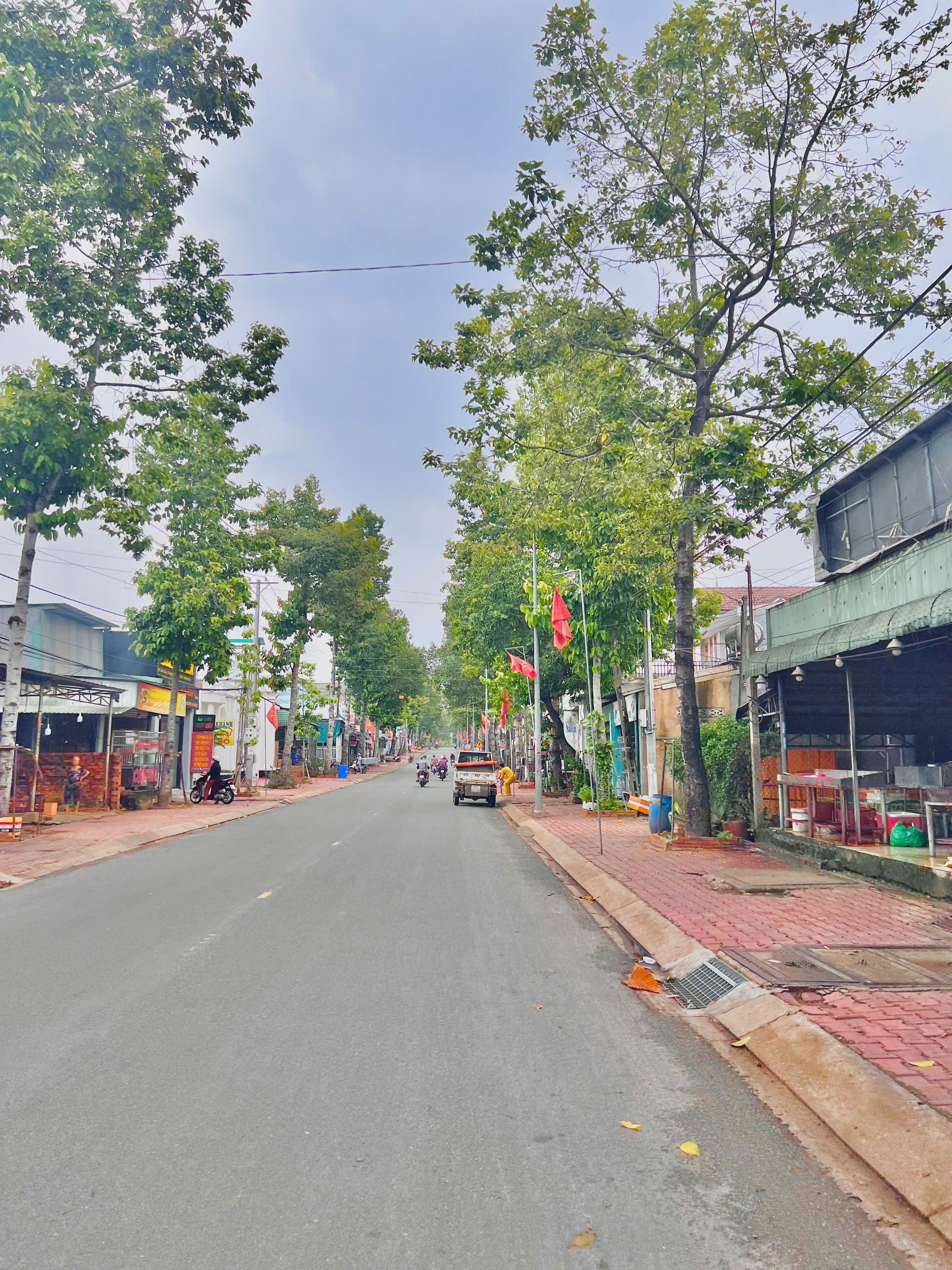 Cần bán lô đất 2 mặt tiền, 5x30,Bình Dương, giá chỉ 1,66 tỷ, hỗ trợ vay lên đến 70%
Thông tin cơ bản