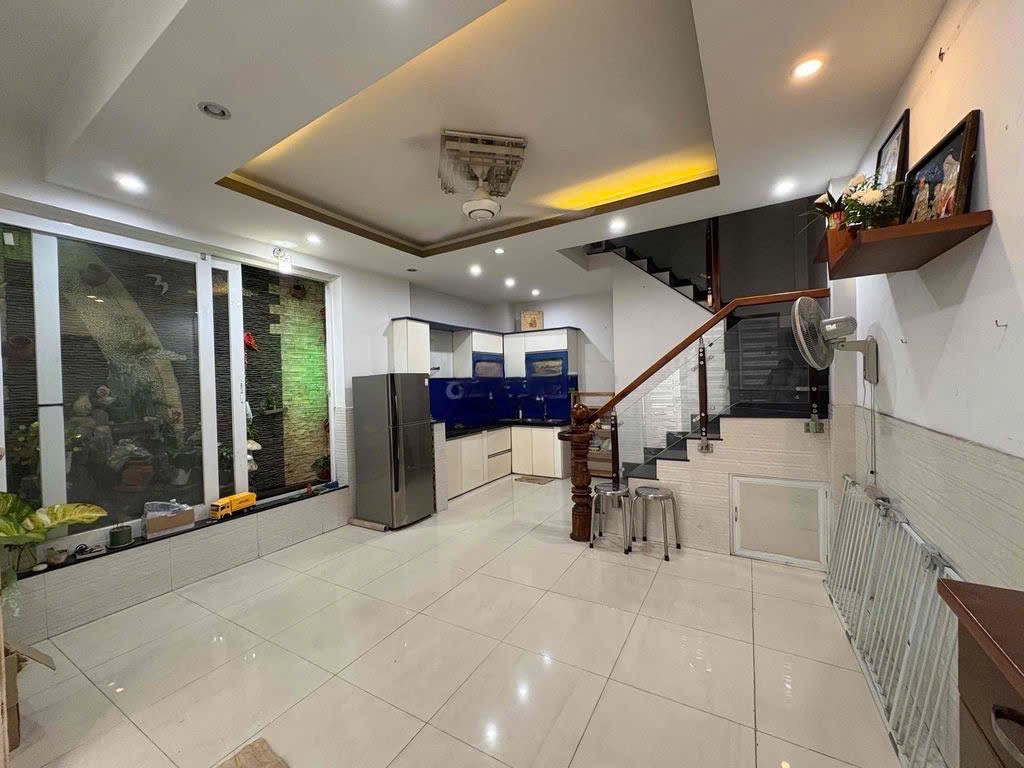 Nhà Nguyên Căn 3PN 4WC Ngay Hoàng Văn Thụ Phú Nhuận