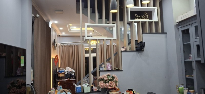 Bán nhà 56m2, 3 tầng, 3PN, 3WC, Trường Thọ, Thủ Đức, 6.9 tỷ