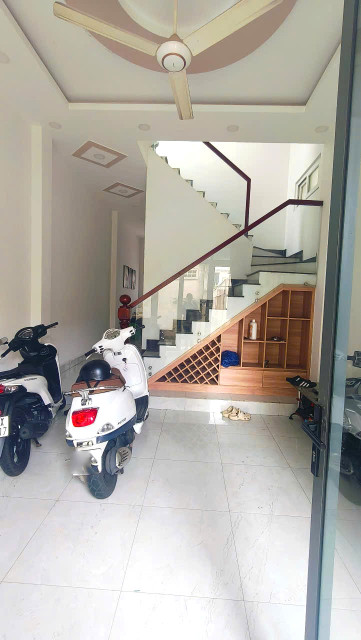 Bán nhà 3 Tầng Trường ThọThủ Đức – 3PN – 53m² – nhà mới ở ngay –giá chỉ 5.3 tỷ, cho thuê 10tr/tháng!