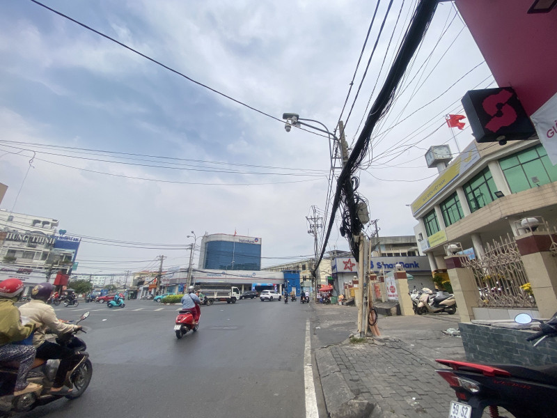 BÁN NHÀ 3 TẦNG, MẶT TIỀN ĐƯỜNG HỒ VĂN TƯ - 185m2 - giá 25 TỶ TL