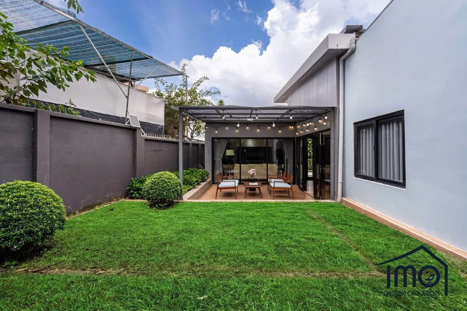 Cần bán Căn Villa phong cách Nhật Bản toạ lạc tại đường Hồ Xuân Hương, P. Lâm Viên, Đà Lạt