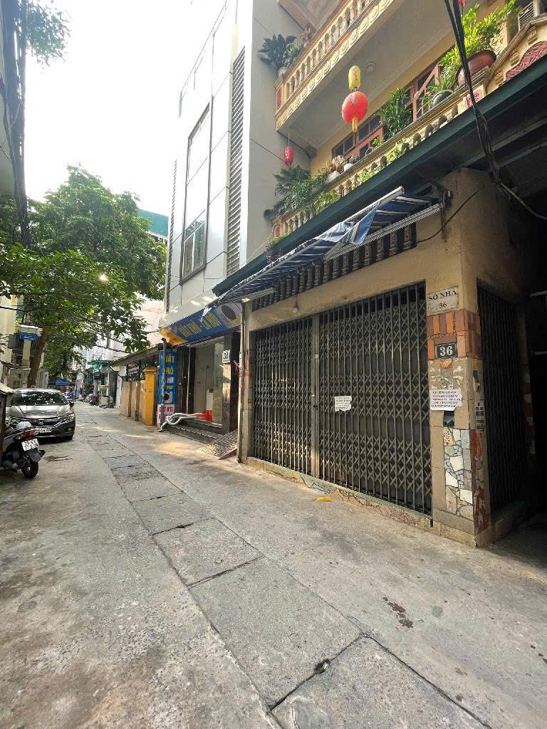 NHÀ HOA BẰNG, CẦU GIẤY, GẦN PHỐ, LÔ GÓC, Ô TÔ, KINH DOANH, CHỈ 15 TỶ