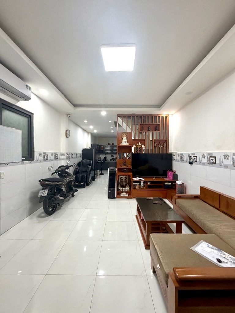 🏠 CĂN GÓC 2 MẶT HẺM - HOÀ BÌNH Q11 - HẺM 3M - 2 TẦNG - NGANG ĐẸP 4.2 M - SÁT MẶT TIỀN NGAY ĐẦM SEN  -NHỈNH 5 TỶ