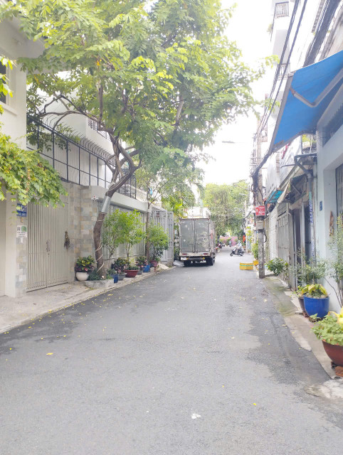 Bán nhà Hòa Bình - 42m2 - 4 tầng BTCT mới - view HXH Đầm Sen