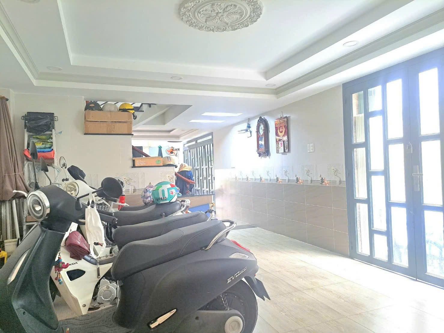 NGỘP - HẠ 1T CÒN 7,xT TL - NHÀ 4 TẦNG 4PN - 75M2. VỊ TRÍ ĐẸP, XE HƠI NGỦ NHÀ, NGAY CHỢ HIỆP TÂN, HÒA BÌNH. (359)

📞 Liên hệ xem ngay: 0902 106 911