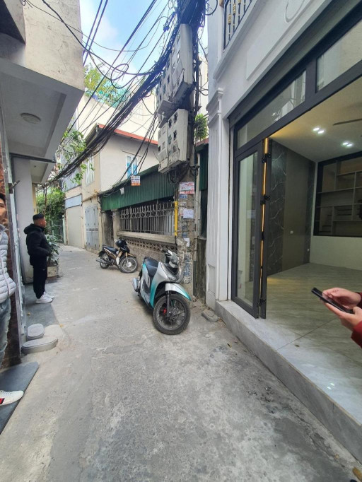 Bán nhà Ngọc Thuỵ trong đê 37m  x 4T, oto, Nở hậu siêu đẹp chỉ 6 tỷ 1 còn thương lượng. LH 0936123469
