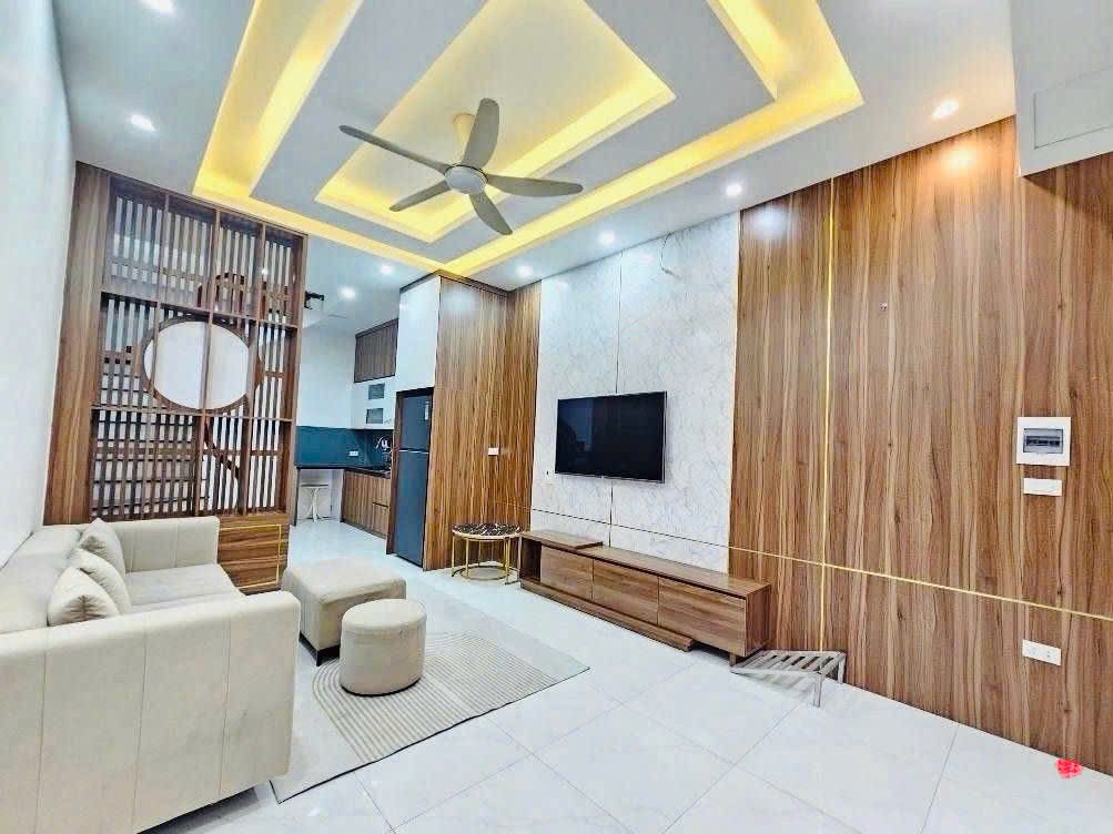 Bán nhà Hoa Lâm, Việt Hưng, Lô góc, Gần Ô tô, 37m²  5 Tầng, full Nội thất xịn sò