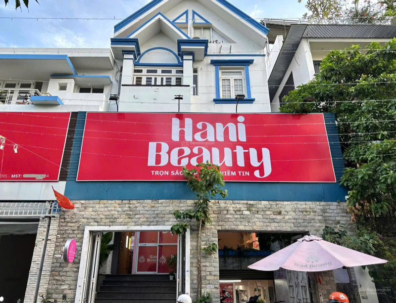 Chính chủ bán mặt tiền biệt thự Hoa Lan, P. 2, Phú Nhuận, Hồ Chí Minh.