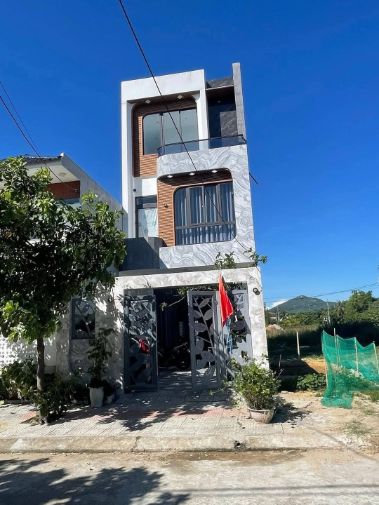 Bán nhà Hoà Minh 19, 3 Tầng, 3 Phòng Ngủ - Giá 5.59 Tỷ TL