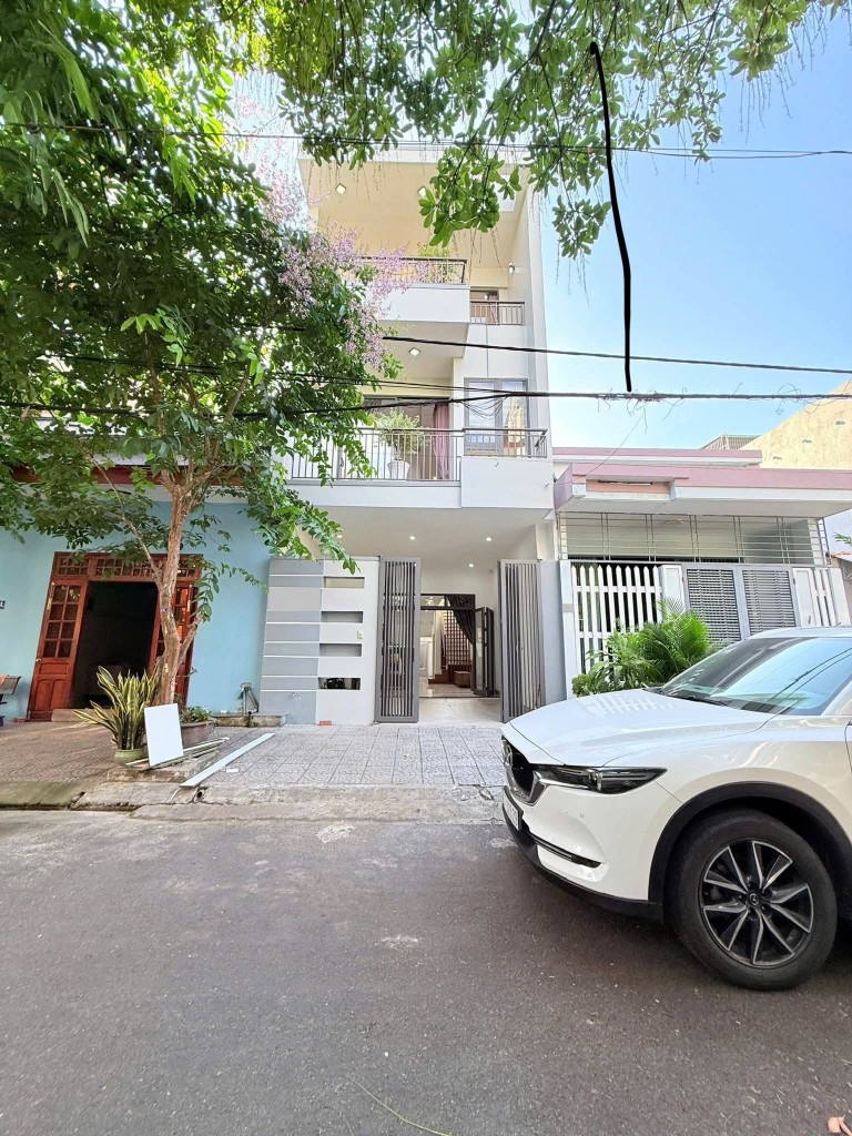 Nhà 3 Tầng, 3 Phòng Ngủ, Đường Hoà Minh 7, cách Biển 100m