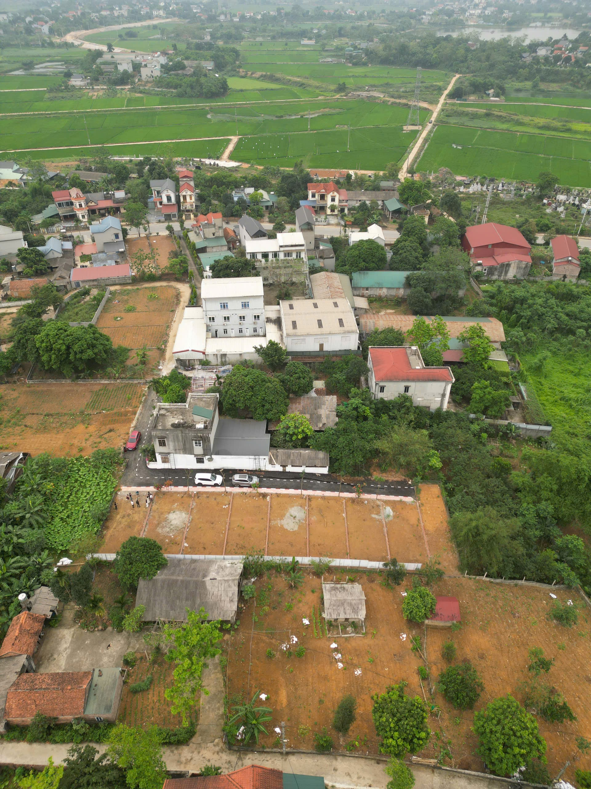 📍 Lô đất đẹp tại Nắng Hạ – Phú Cát, vị trí rất phù hợp để ở hoặc đầu tư lâu dài.
