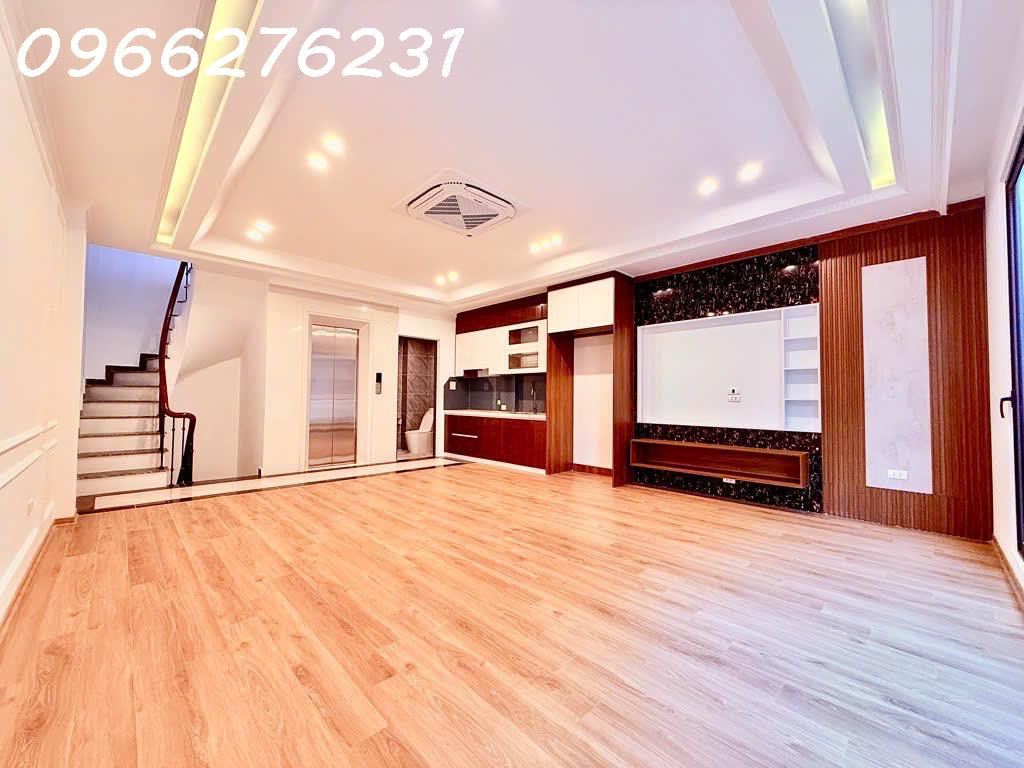 CẦN TÌM KHÁCH SN82- HOÀNG CẦU - 7 TẦNG THANG MÁY - Ô TÔ DỪNG ĐỖ - GẦN HỒ 13,8 TỶ