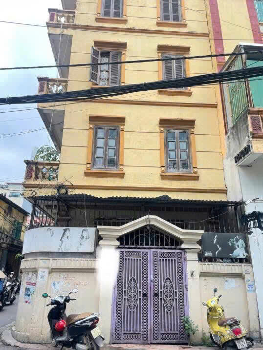 Cho thuê MBKD Phố Hoàng Cầu làm VP, KD sạch, Cà Phê...62m2, 4.5 tầng, 4 Phòng, 27 Triệu
