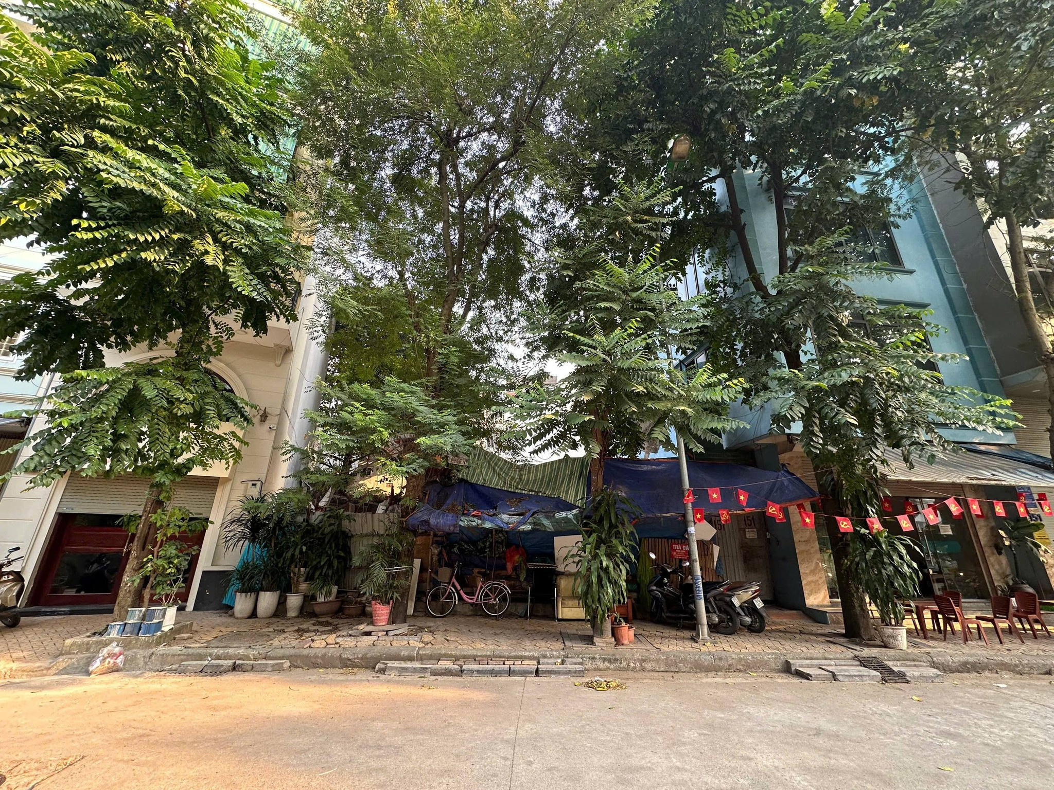 BÁN MẢNH ĐẤT MẶT VƯỜN HOA ĐƯỜNG TRẦN QUANG DIỆU. 360M2 - MT 10M.