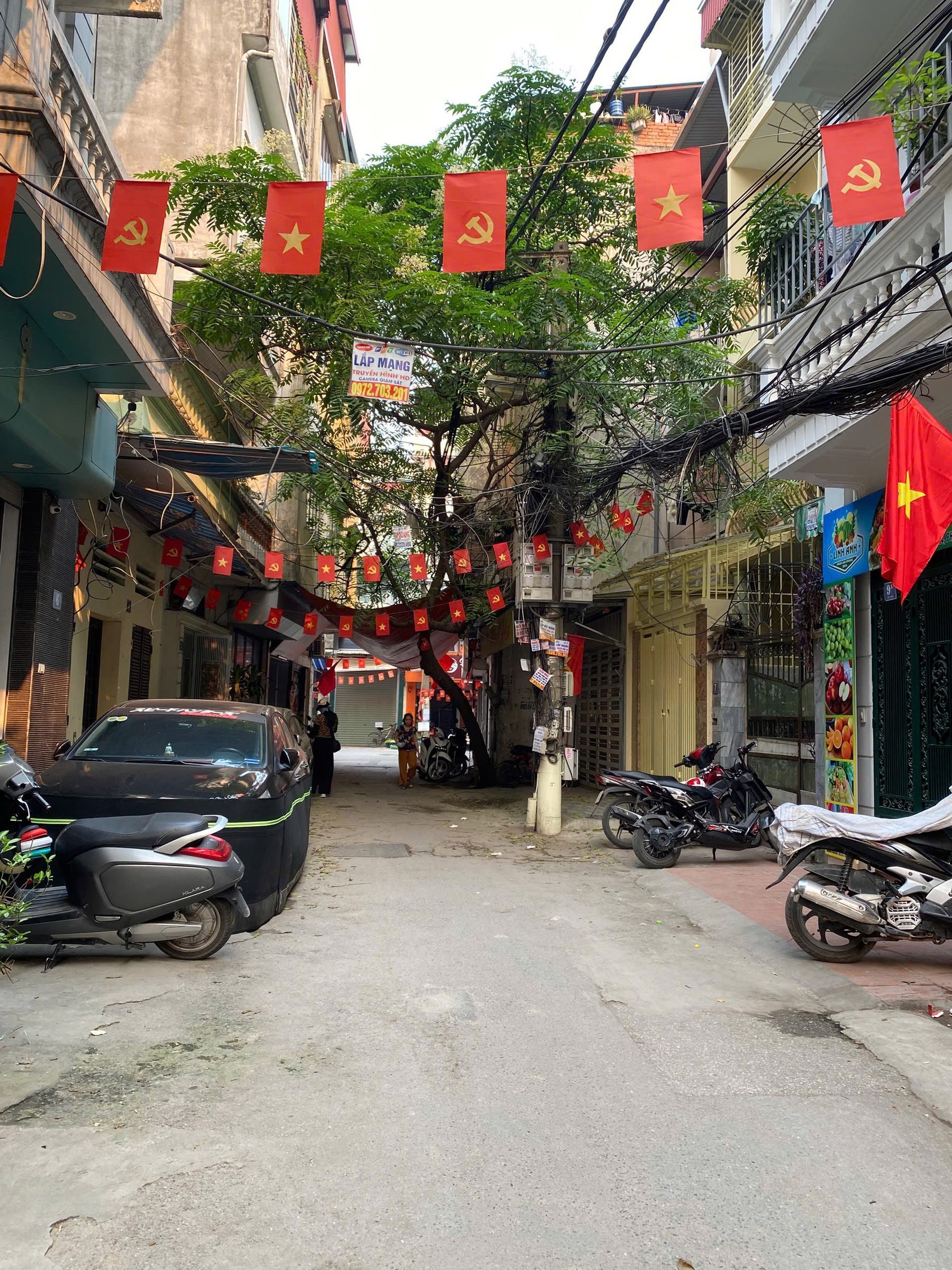 HOÀNG CẦU – PHÂN LÔ – 2 Ô TÔ TRÁNH – GARA – 10m RA PHỐ